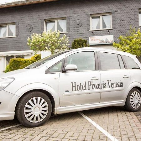 Hotel Pizzeria Venezia Sohren Екстер'єр фото