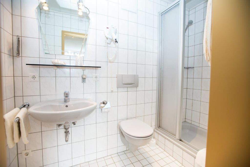 Hotel Pizzeria Venezia Sohren Екстер'єр фото
